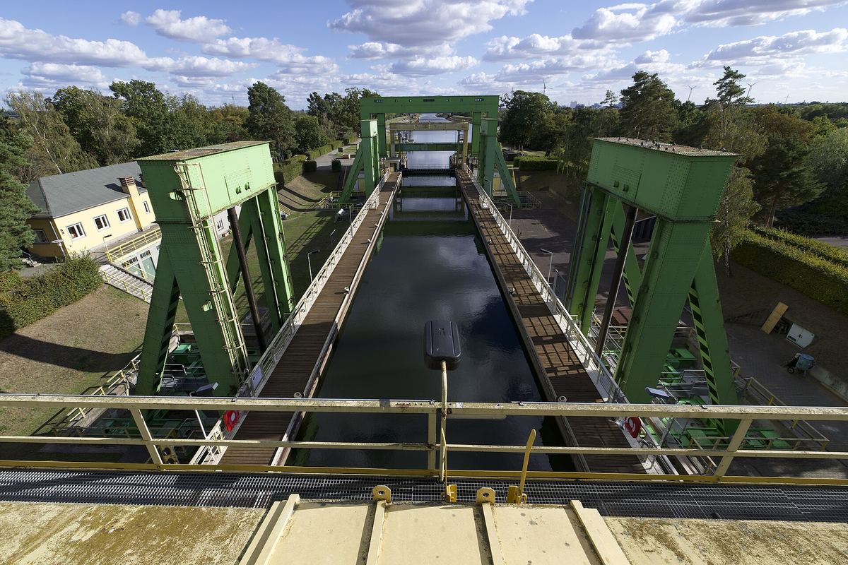 Das Schiffshebewerk Rothensee am Mittellandkanal